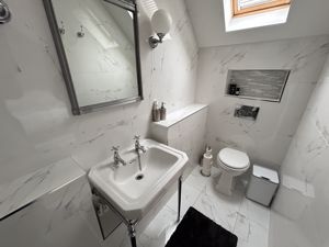 Photo 26- click for photo gallery
